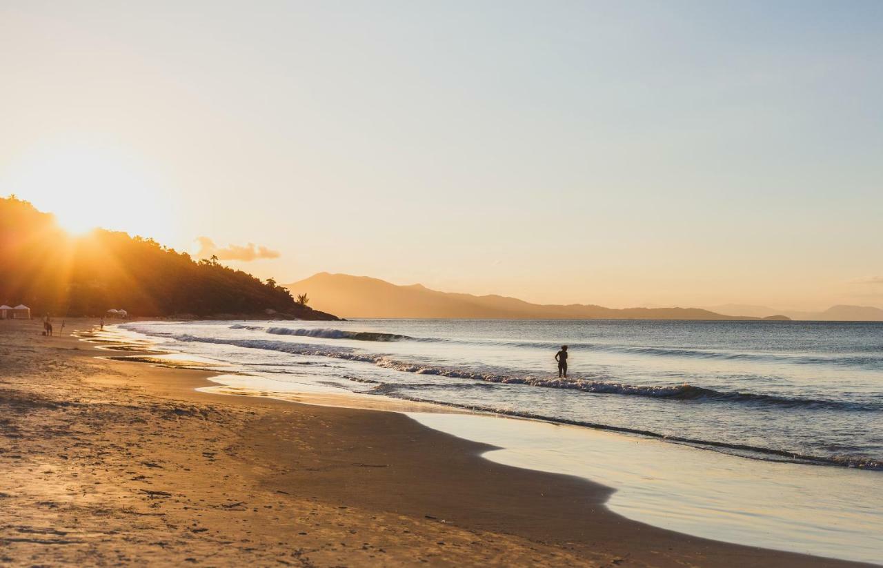 Apartamento Com 4 Suites Pe Na Areia Florianópolis Dış mekan fotoğraf